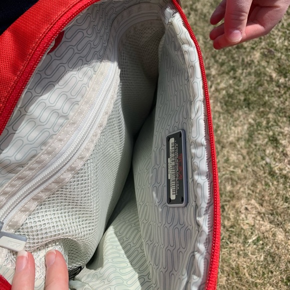 NEW Tumi Crossover Shoulder Travel Bag - Picture 5 of 11